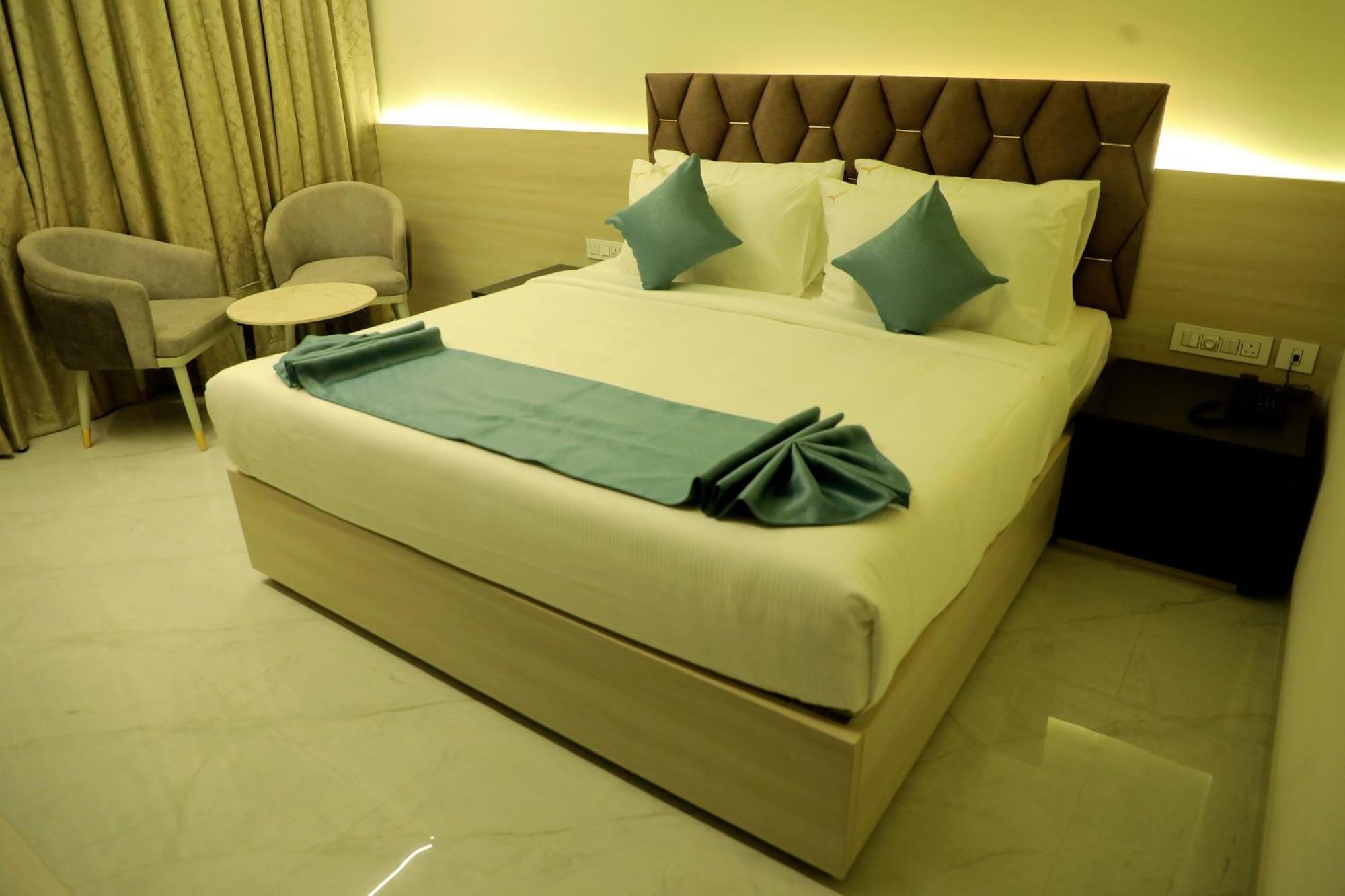 Town Square Hotel 4*
