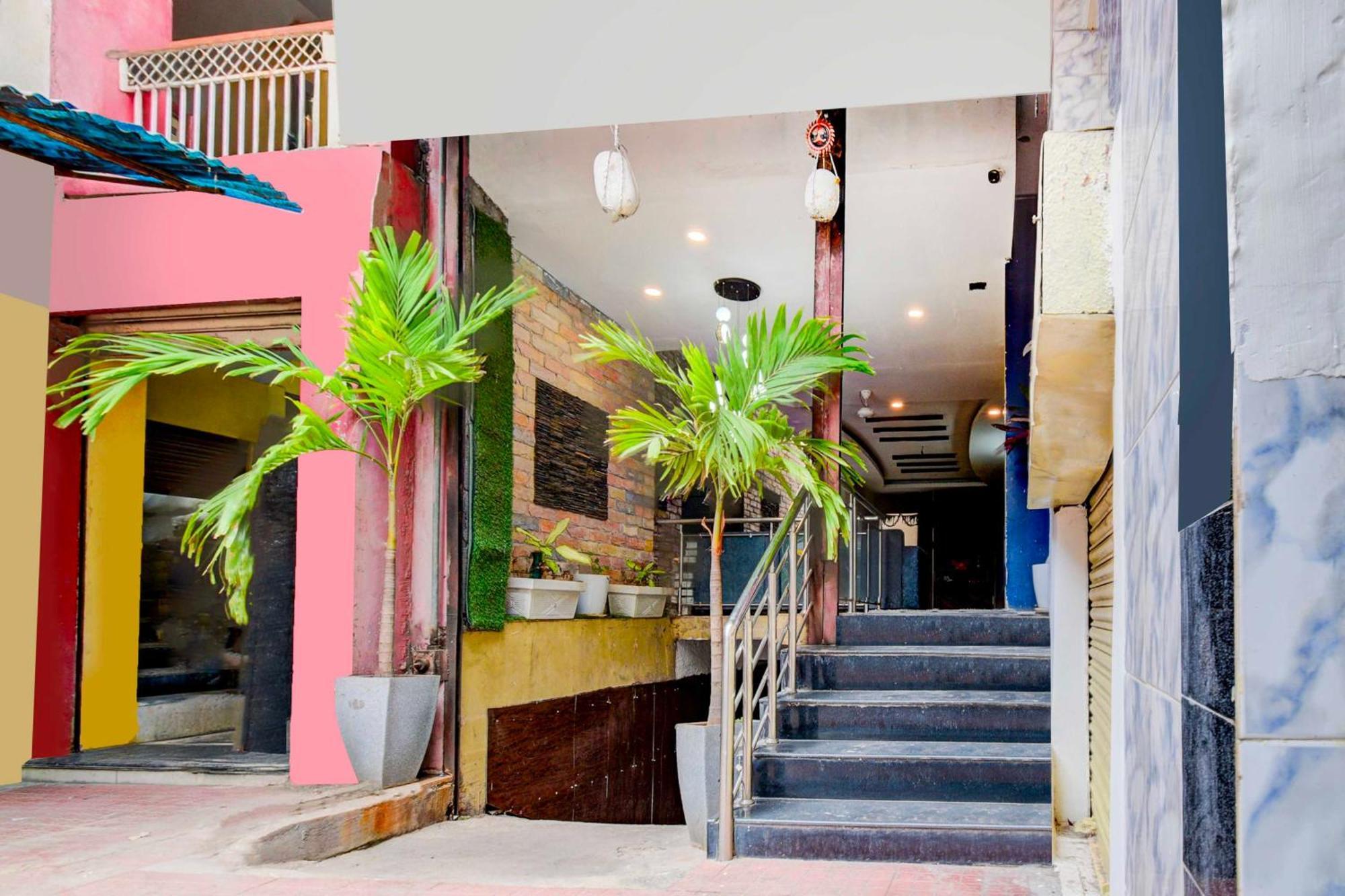 O Isckon Temple Hotel