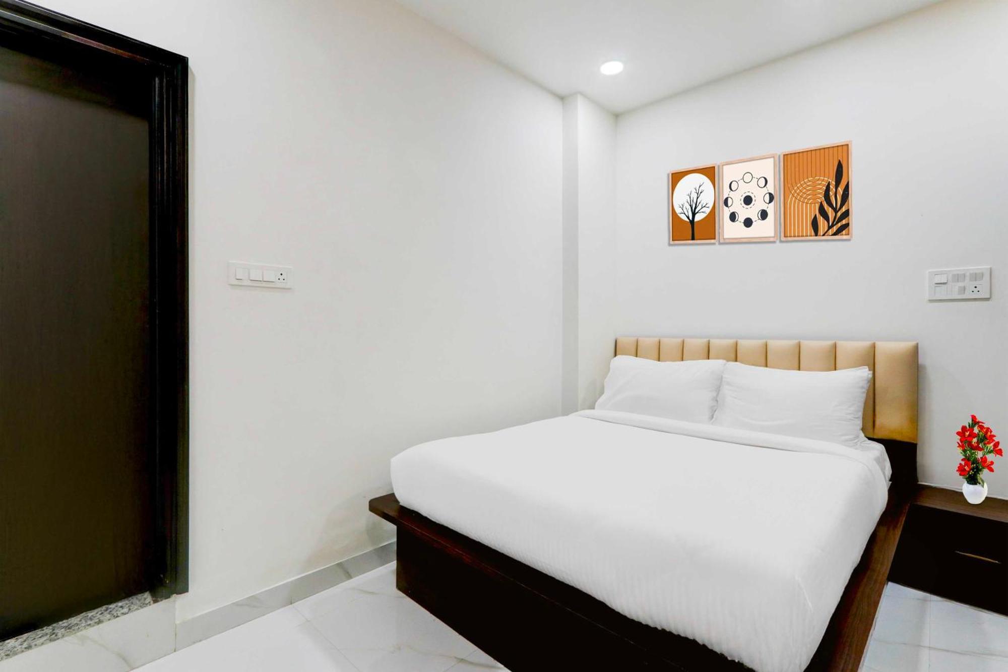 Hotel Townhouse Chanda Nagar Gsm Mall 4*