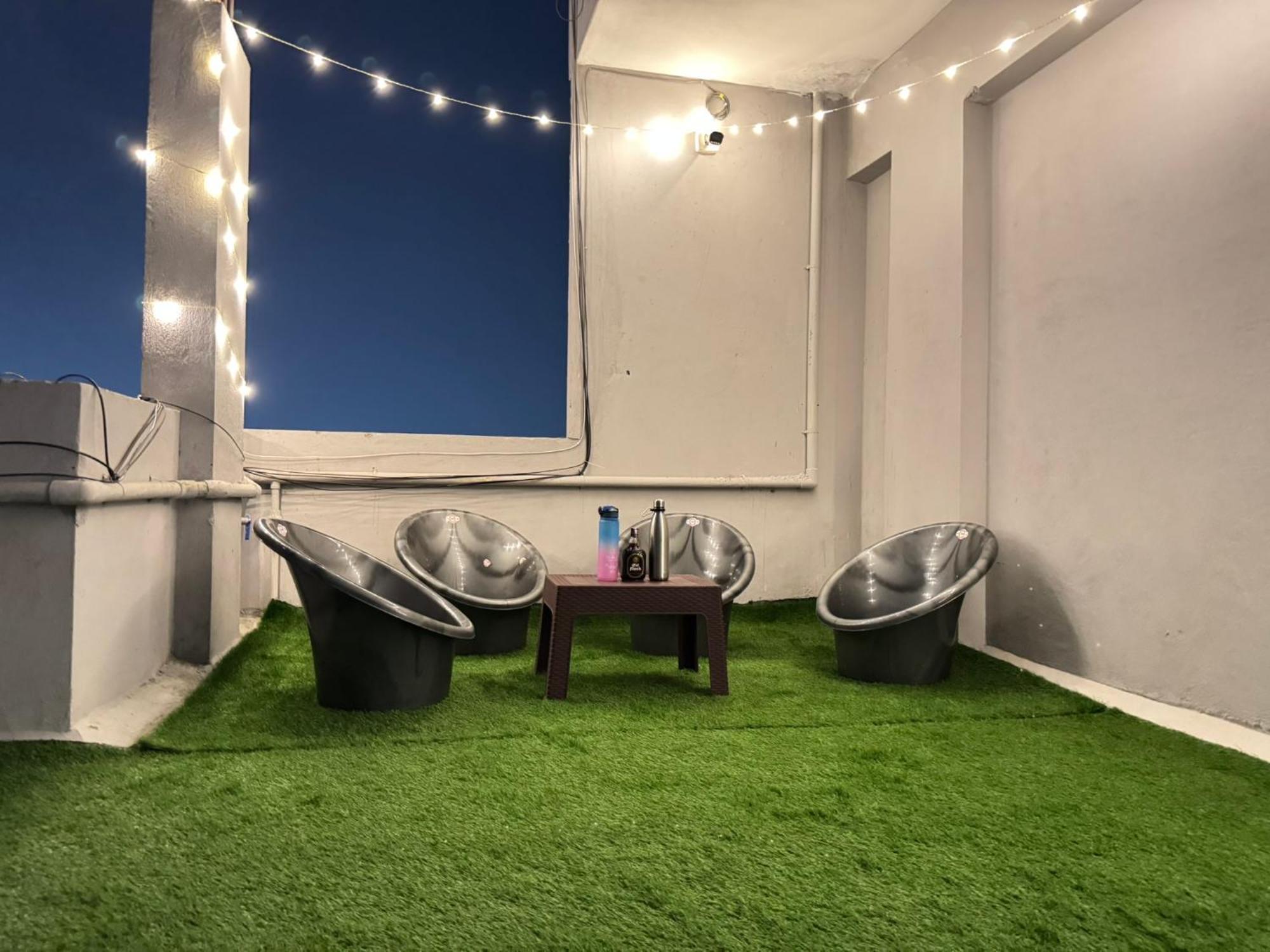 Penthouse Escape 1bhk Park View Flat In Kondapur Hyderabad