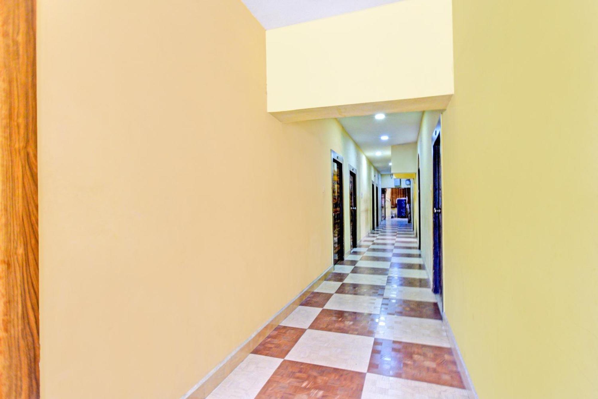 Hotel Spot On Kamal Delux Hyderabad