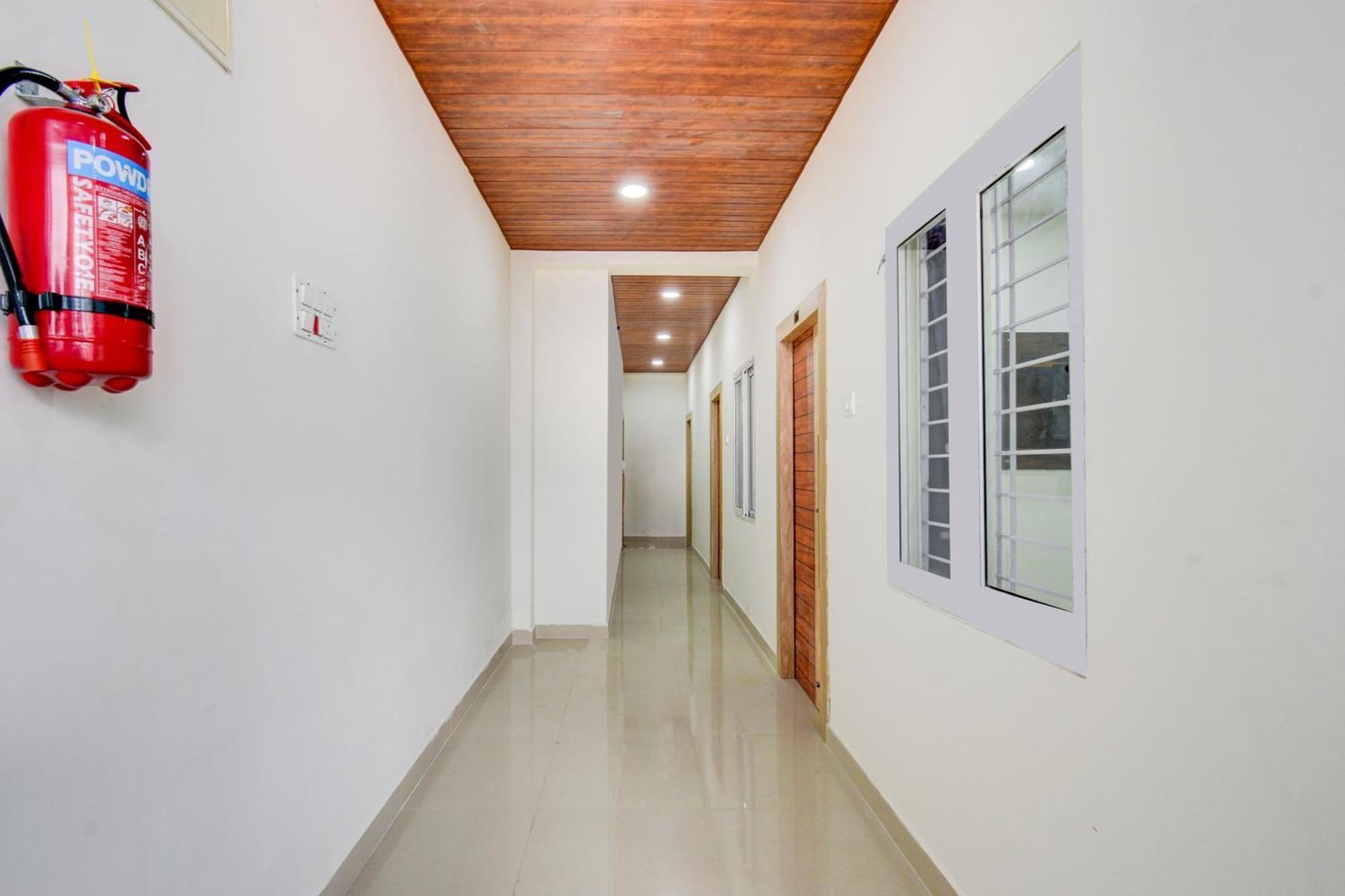 Hotel Townhouse Badangpet Crossway Formerly Balapur 3*
