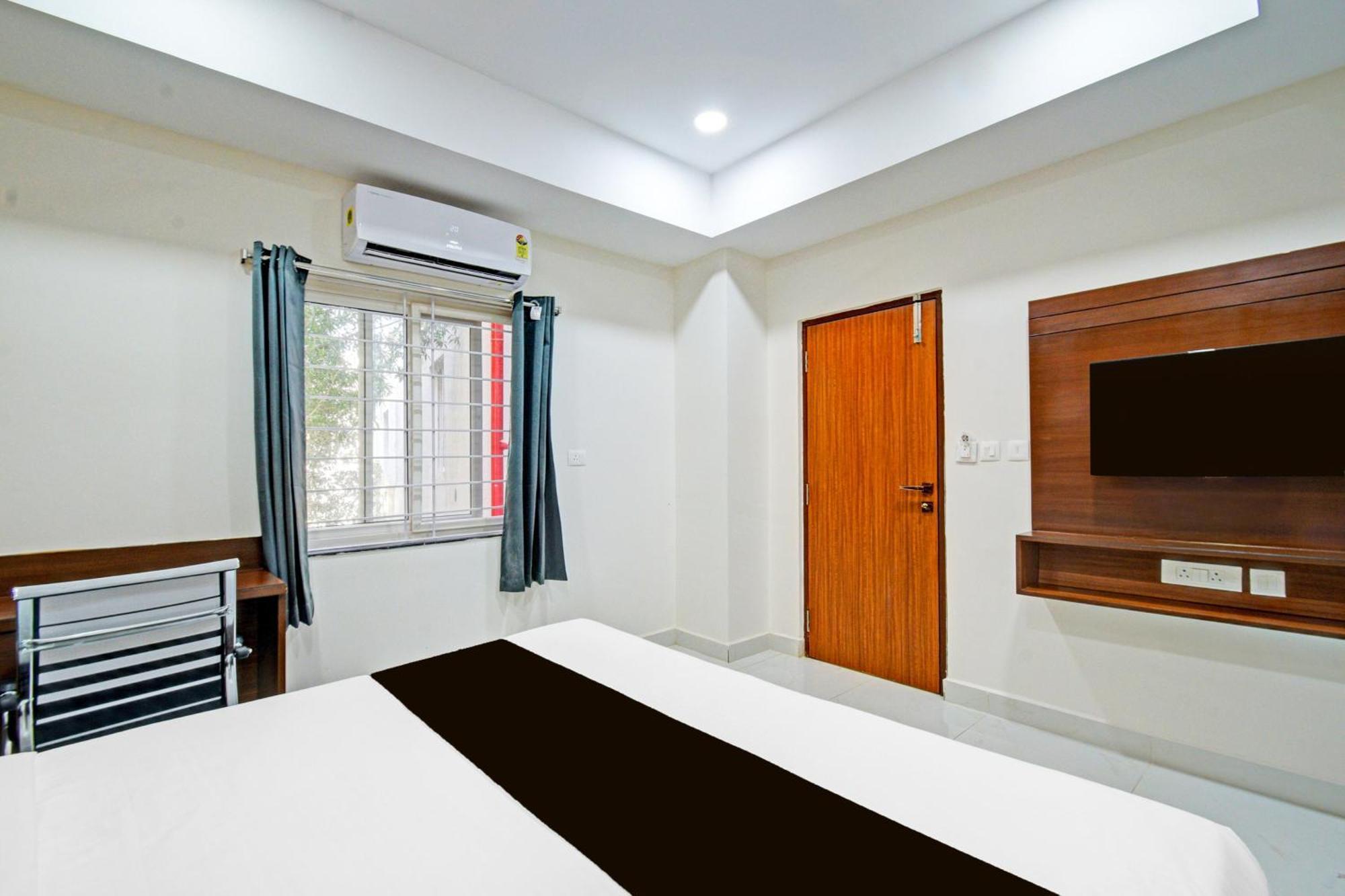 O Laura 3* Hyderabad