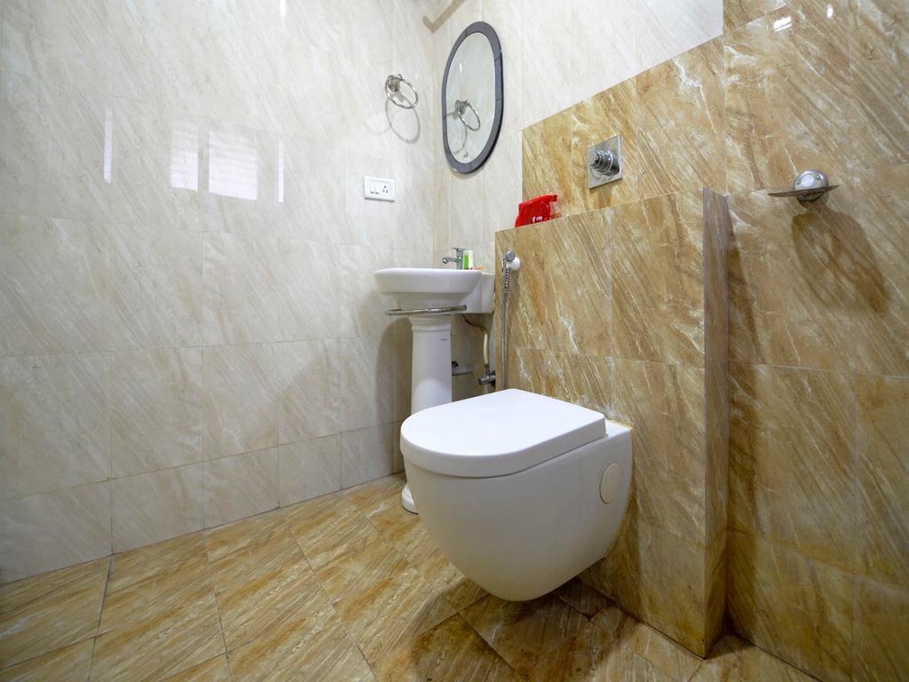 Hotel Oyo Banjara Hills Mla Colony Hyderabad