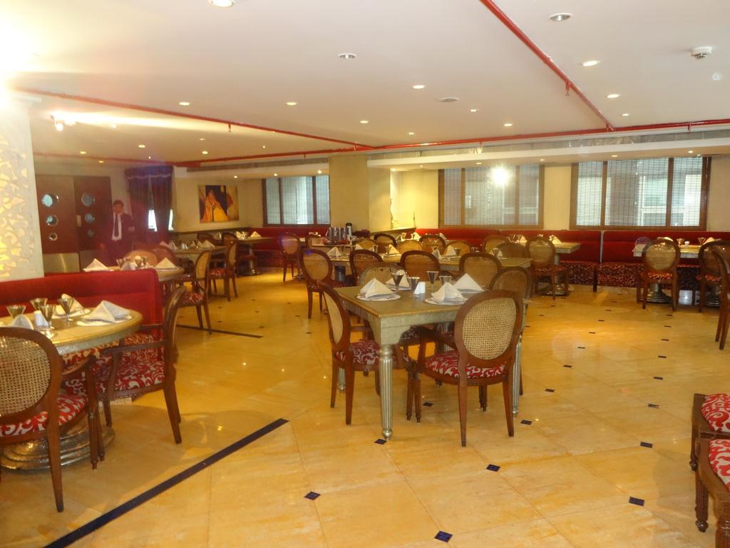 Hotel Ohris Banjara 4*