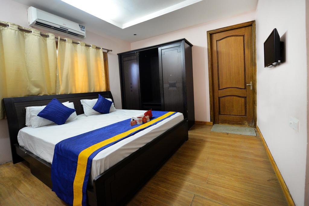Oyo Kavuri Hills Madhapur