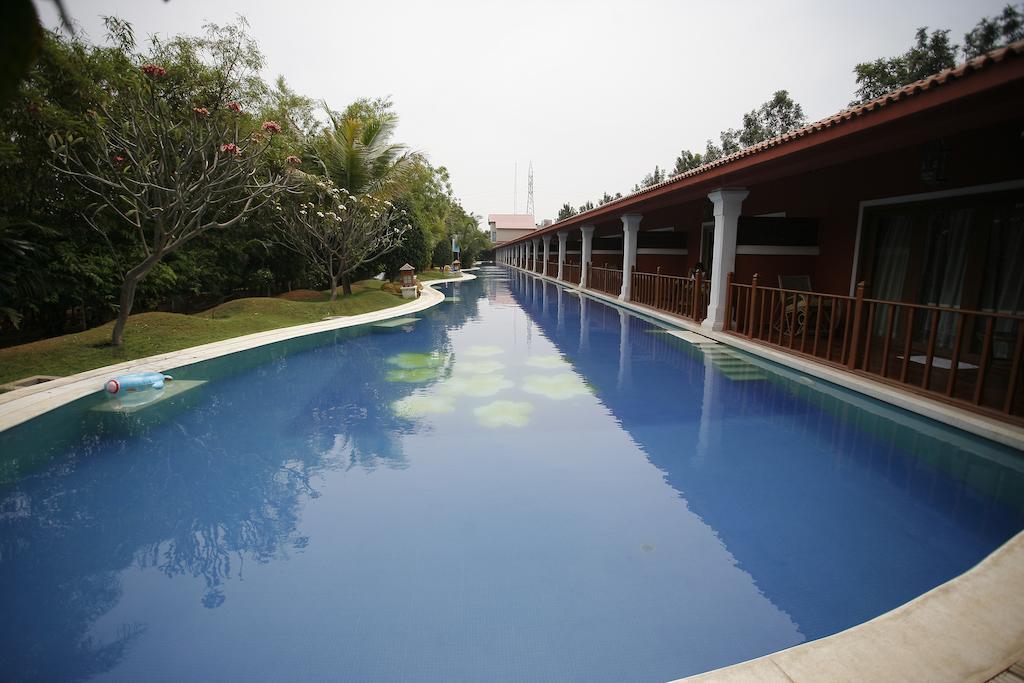 Hotel Celestia At Leonia