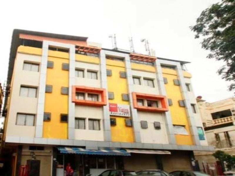 Hotel Fabexpress Manny's Palace Hyderabad