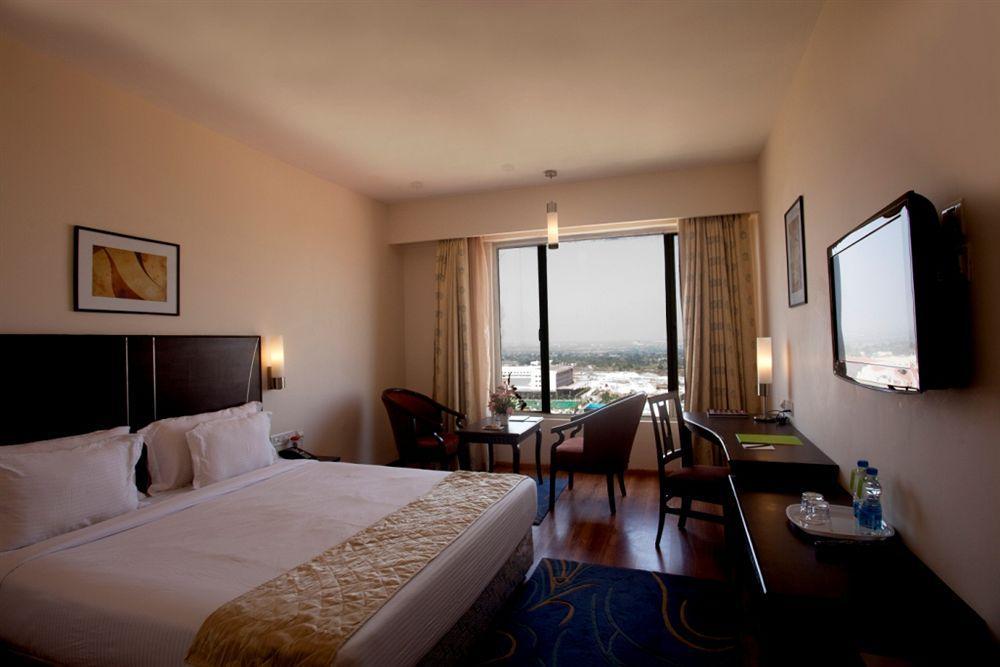 Hotel Celestia At Leonia