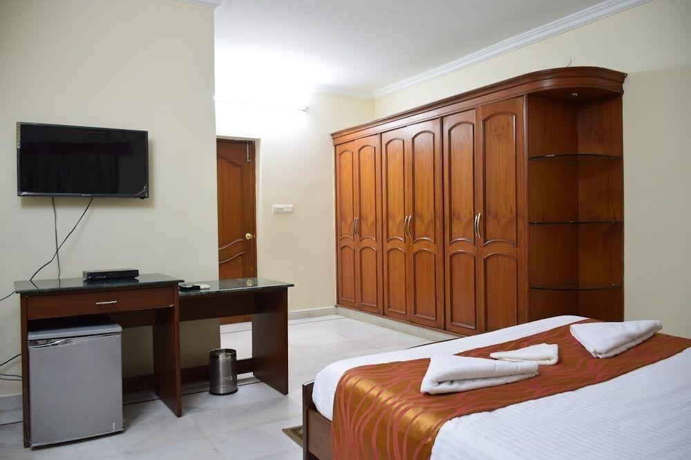 Alpine Glow Residency Crest 3* Hyderabad