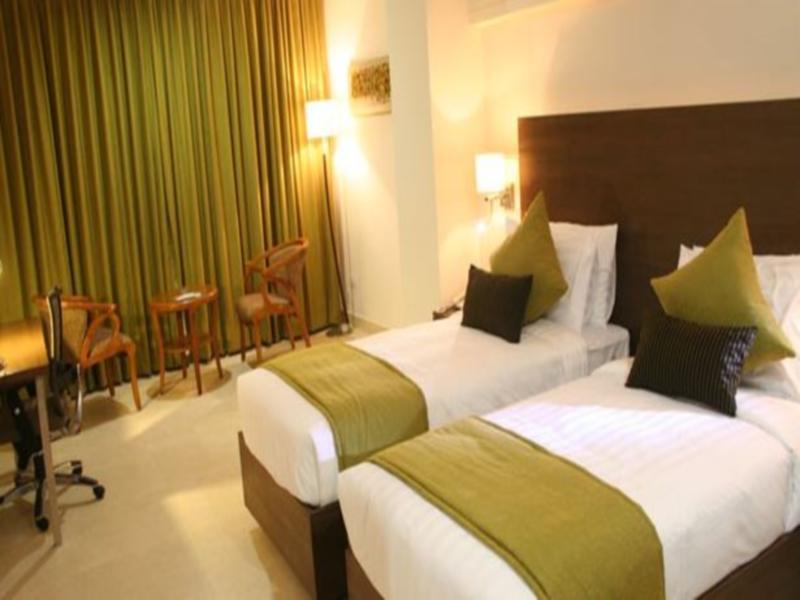 Time Square - The Landmark 3*