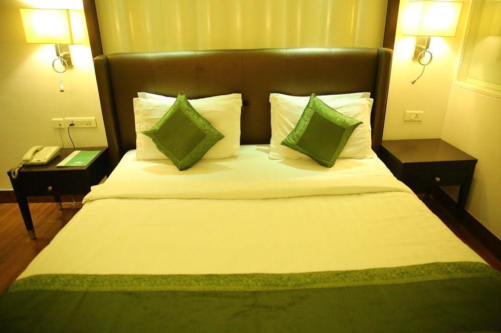 Capital O 9960 Hotel Grand Himayat Hotel 3*