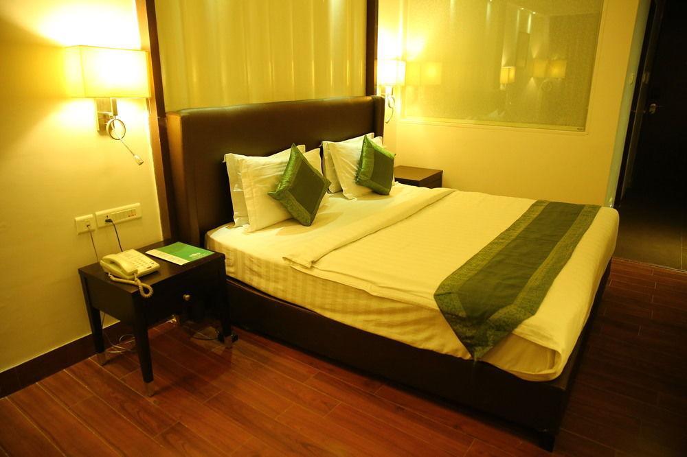 Capital O 9960 Hotel Grand Himayat Hotel Hyderabad