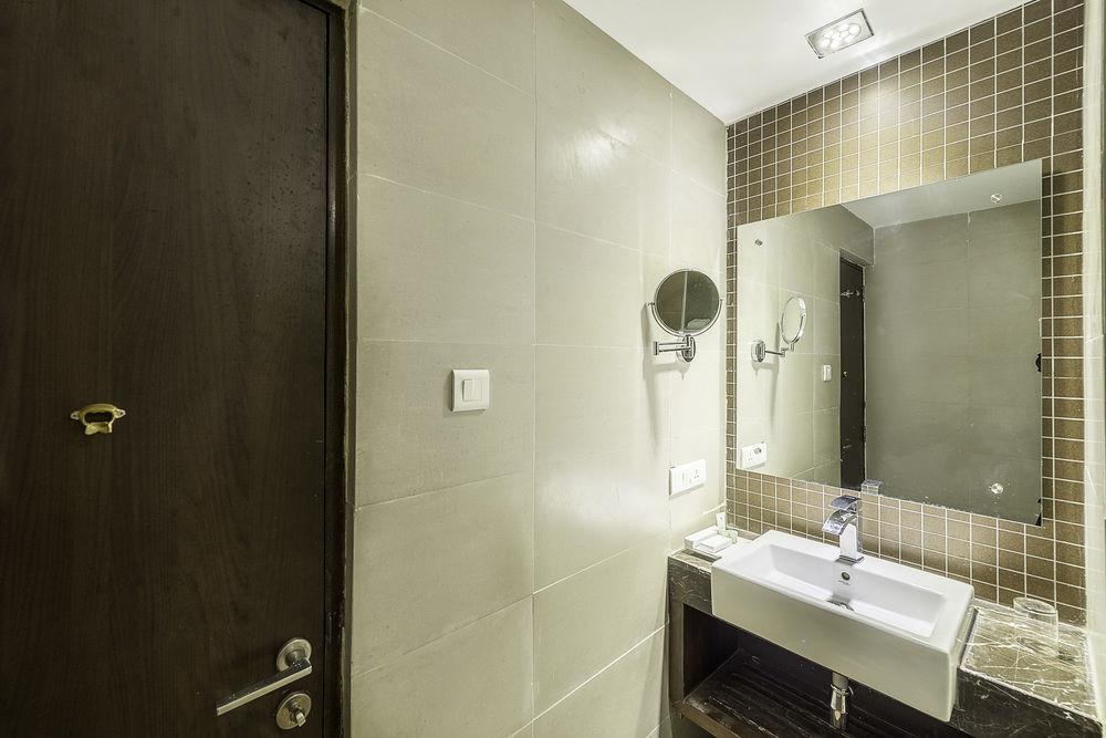 Capital O 9960 Hotel Grand Himayat Hotel 3*