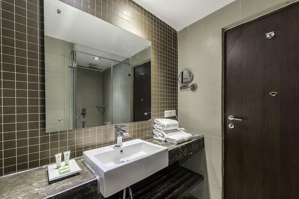 Capital O 9960 Hotel Grand Himayat Hotel 3*