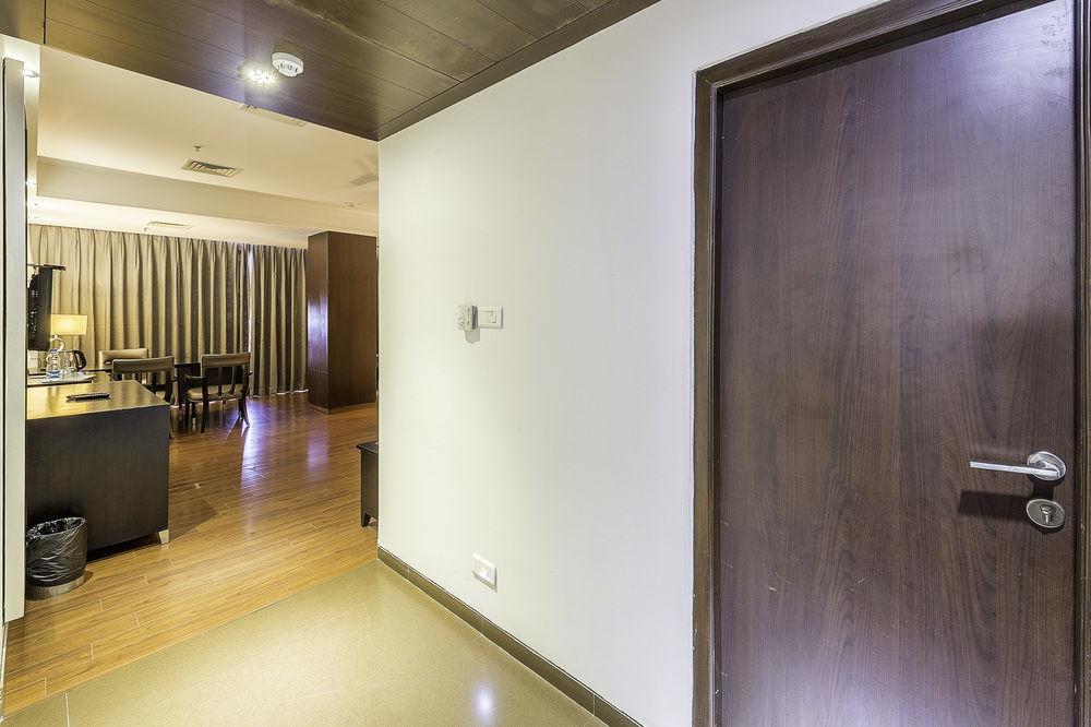 Capital O 9960 Hotel Grand Himayat Hotel