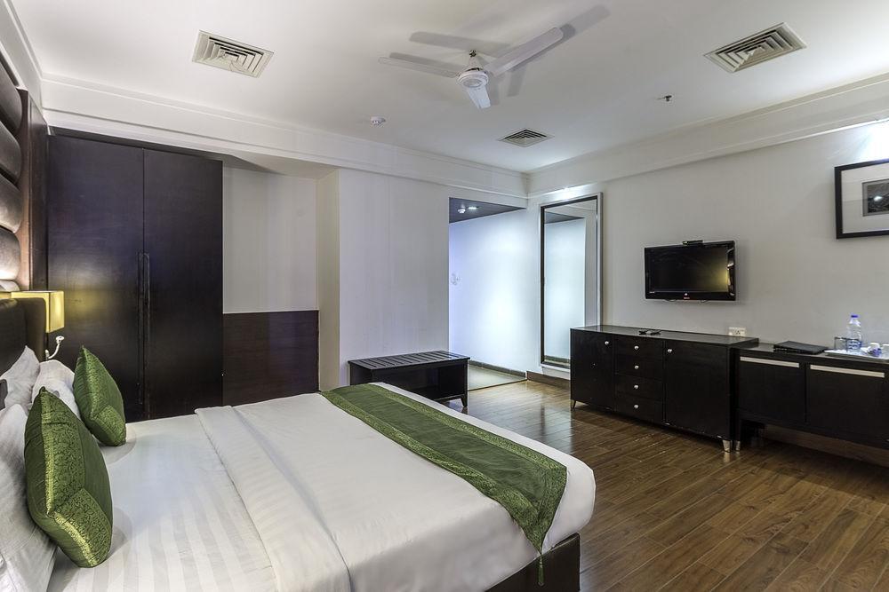 Capital O 9960 Hotel Grand Himayat Hotel Hyderabad