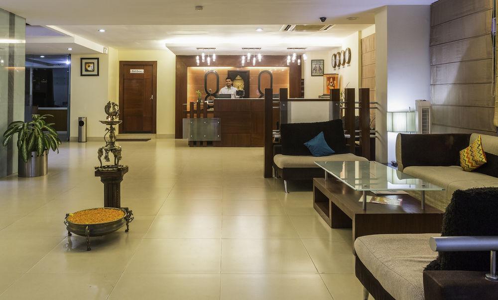 Oyo Townhouse 9 Hitech Hotel Hyderabad
