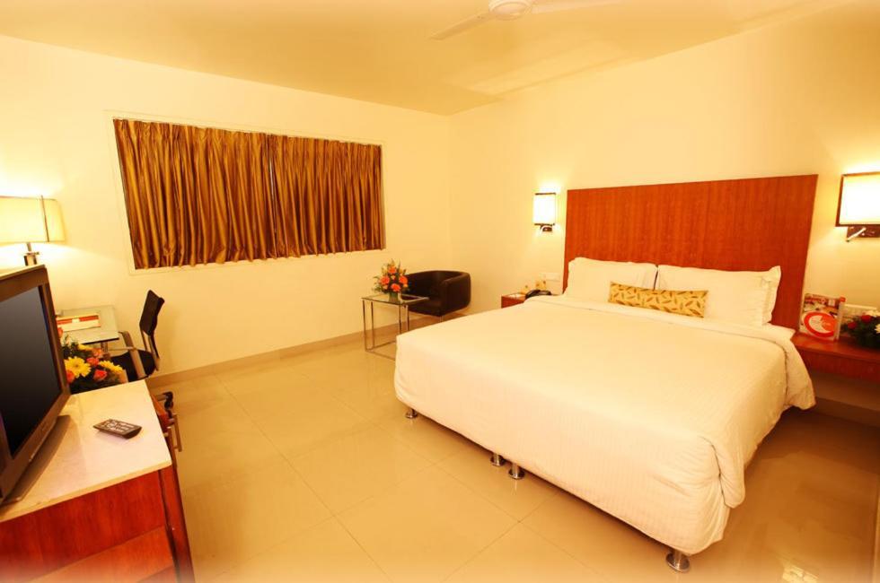 Hotel Inner Circle 3*