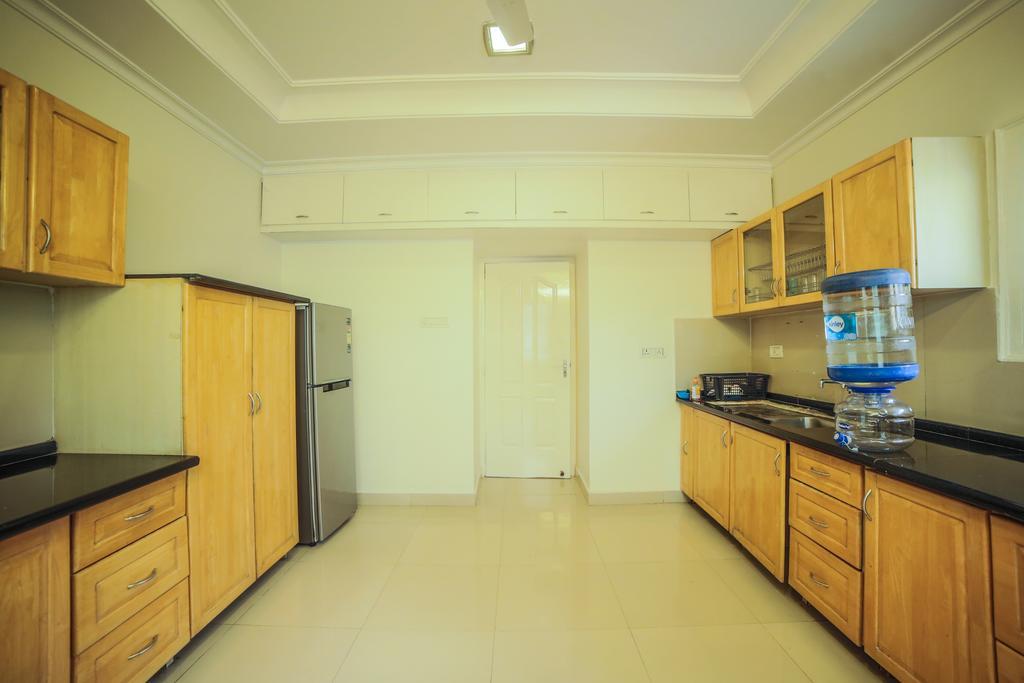 Banjara Hills, Road No 12 Apartment