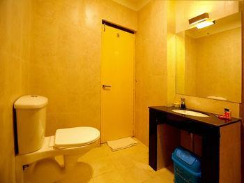 Oyo Basheerbagh Hotel