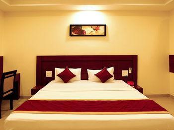 Hotel Oyo Basheerbagh 3*