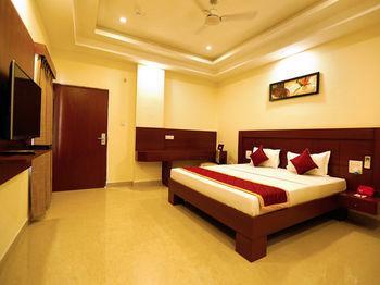 Oyo Basheerbagh 3*
