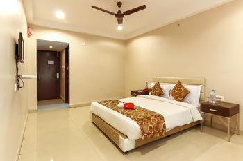 Hotel Oyo Basheerbagh 3*