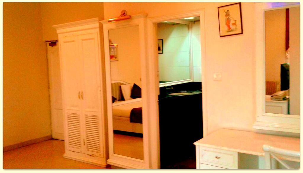 Raj International Inn