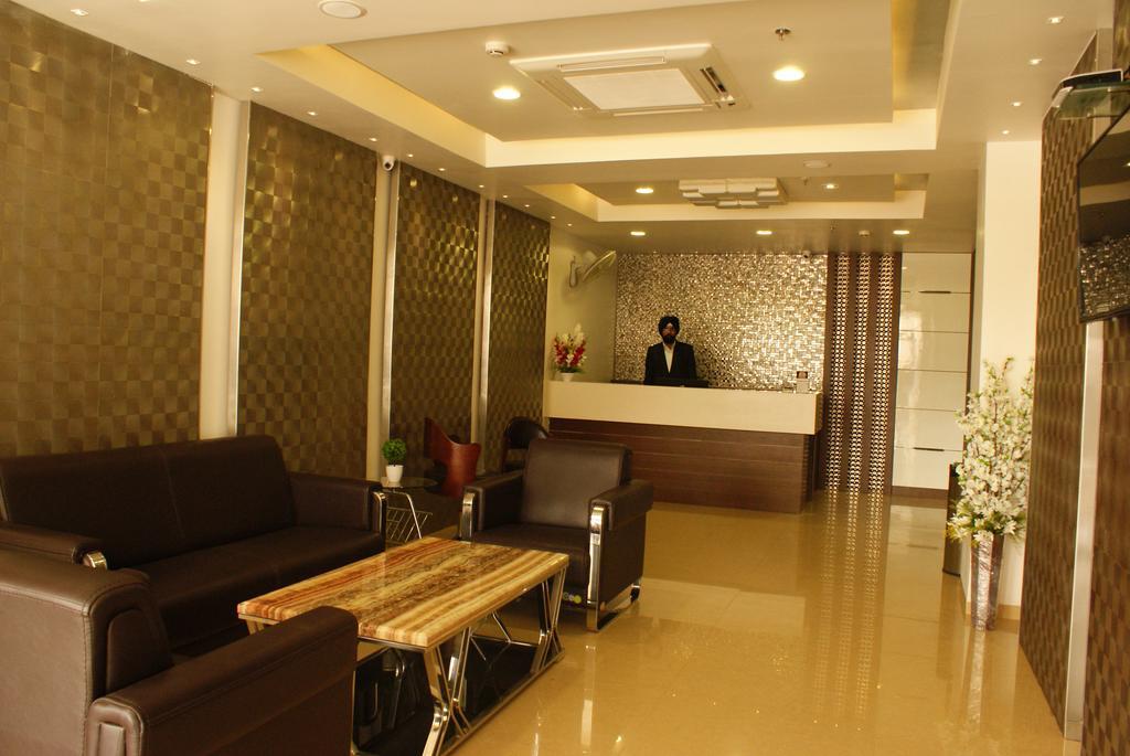 Hotel Ruby Pride Luxury 3*