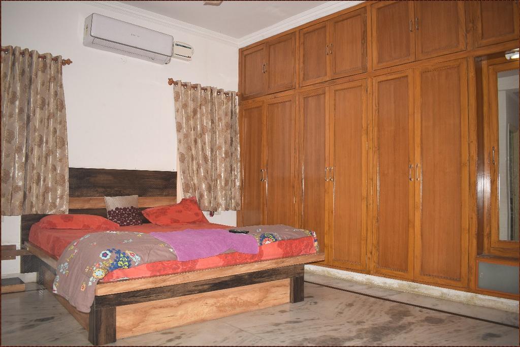 Touch Service Apartment *