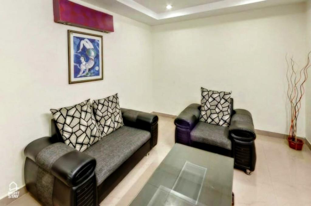 Falcons Nest Service * Hyderabad