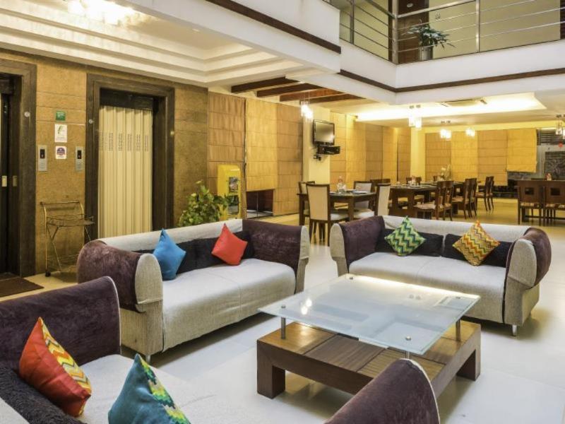Oyo Townhouse 9 Hitech