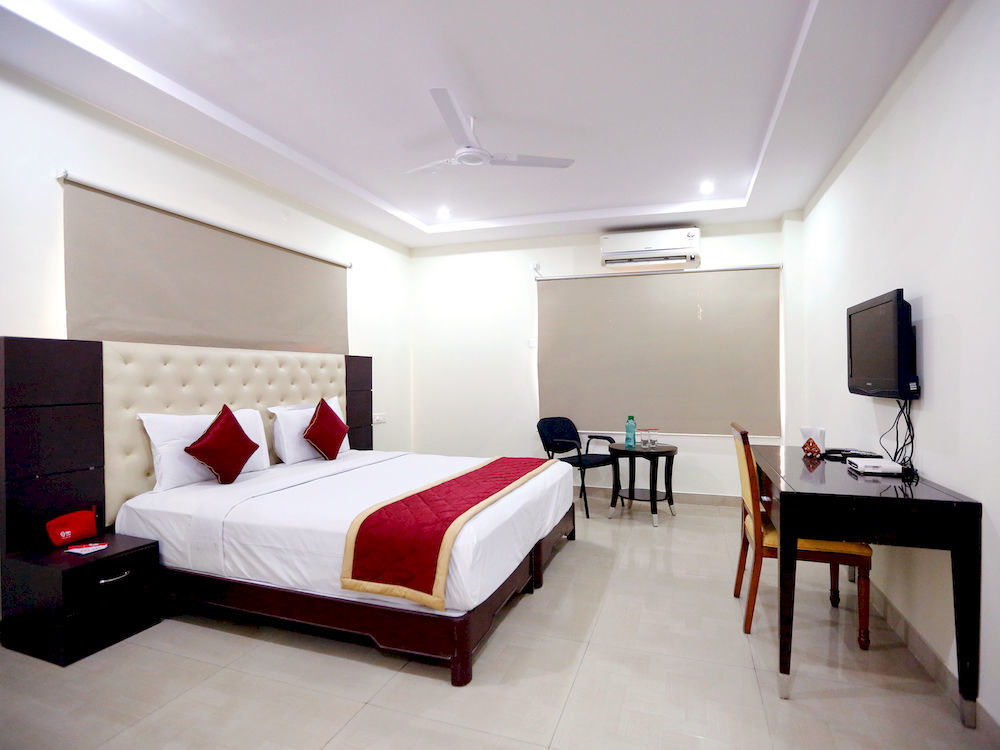 Hotel Oyo 588 Kmr Hospitality Services 3*