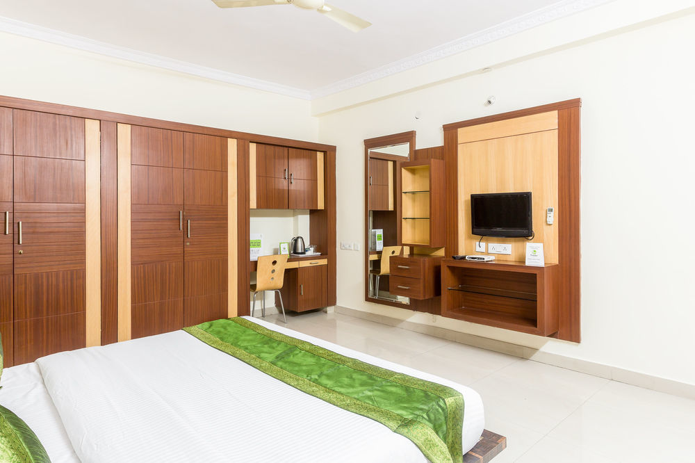 Hotel Treebo Pavan 2*