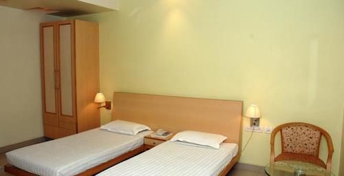 Loginn 2* Hyderabad