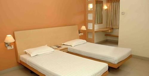 Loginn 2* Hyderabad