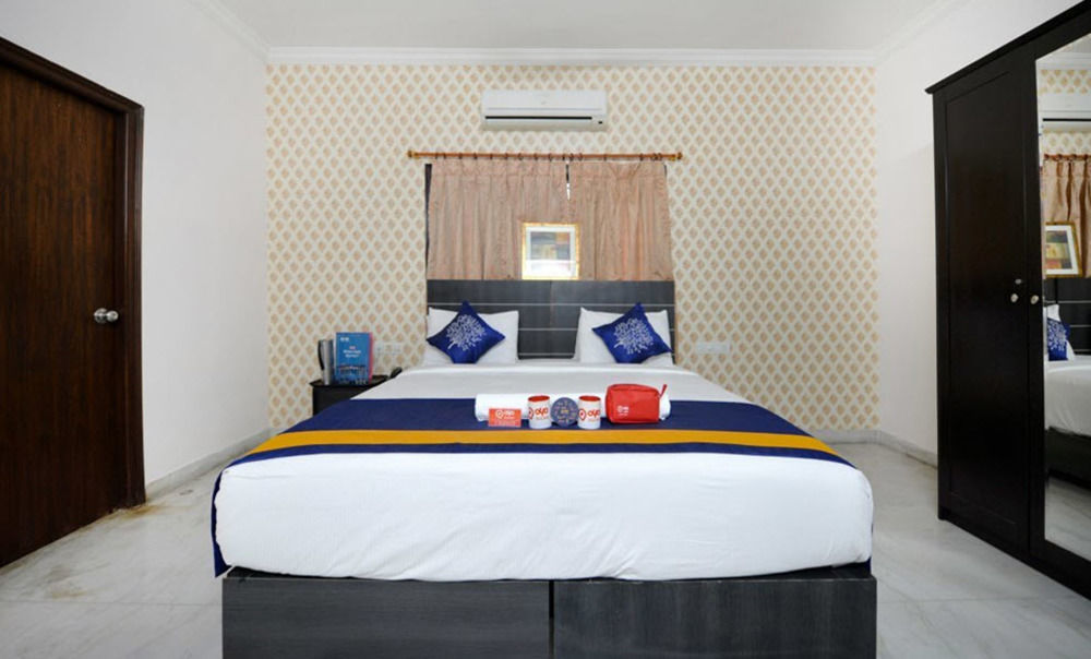 Oyo Whitefields Hotel Hyderabad