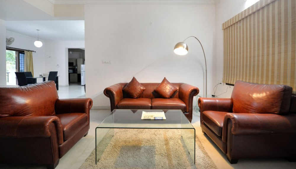 Oyo Whitefields Hotel 3*