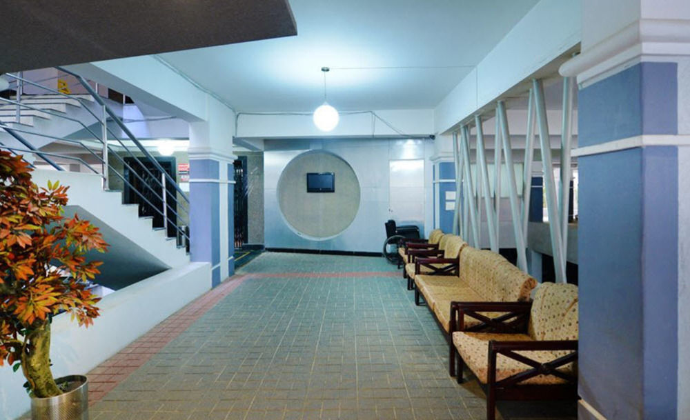 Hotel Oyo Whitefields 3*