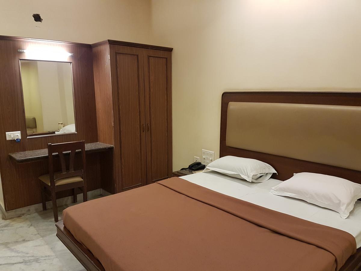 Hotel Rajmata 2*