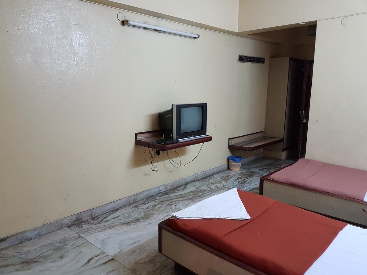 Rajmata Hotel