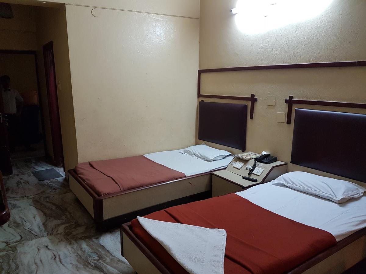 Hotel Rajmata 2*