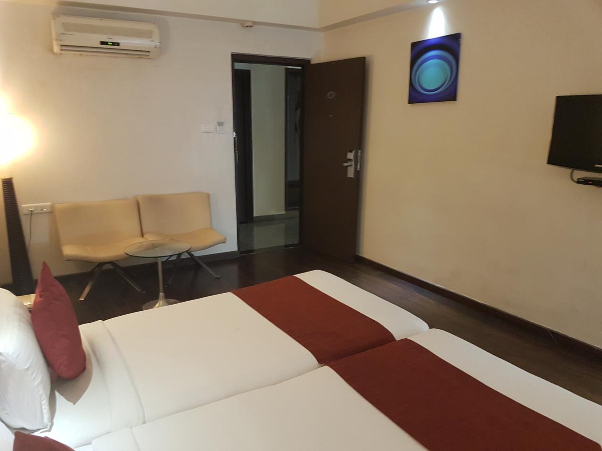 Kens Hotel 3*