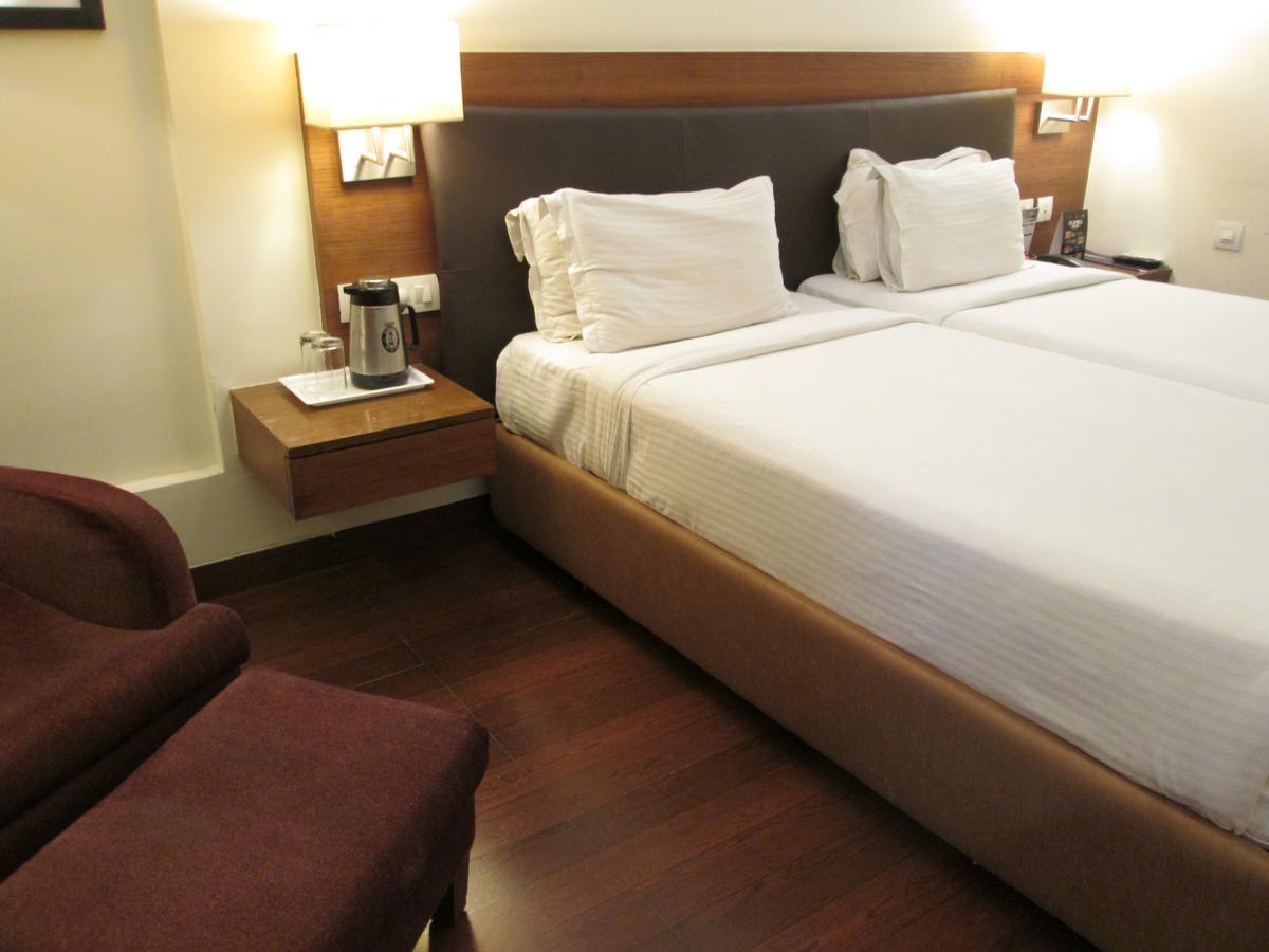 Vaishnaoi Hotel