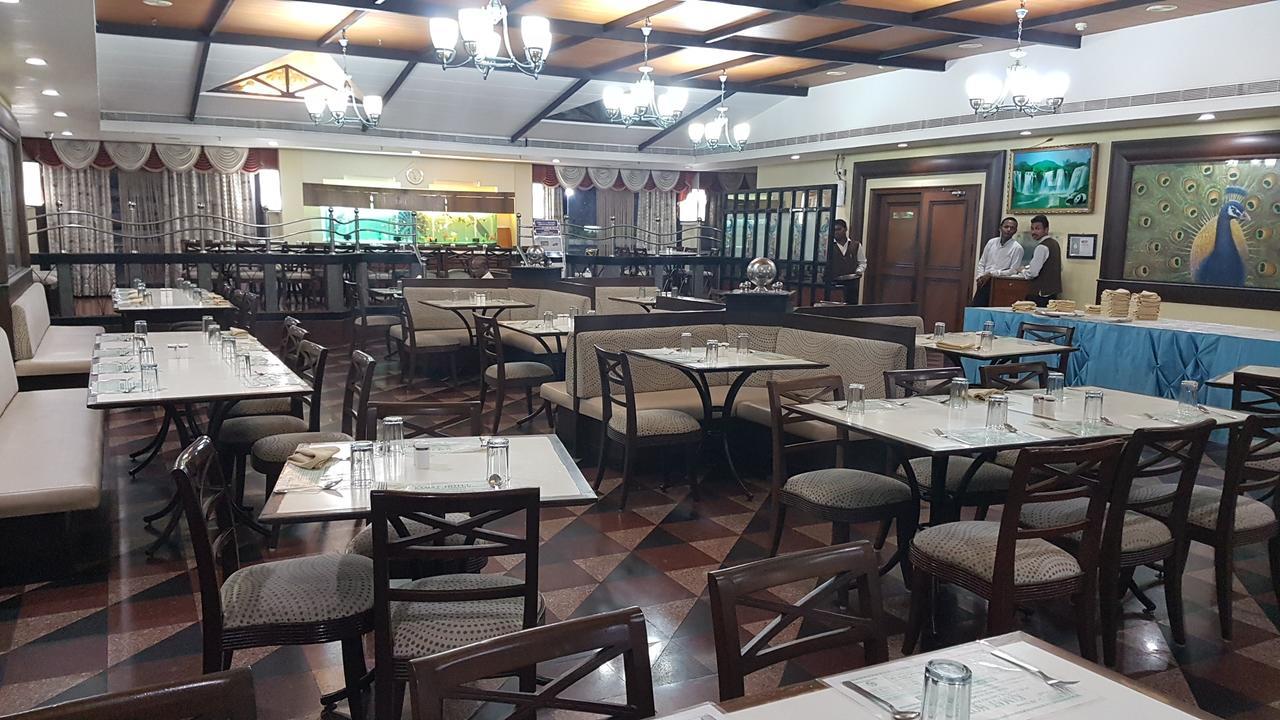 Kamat Lingapur Hotel