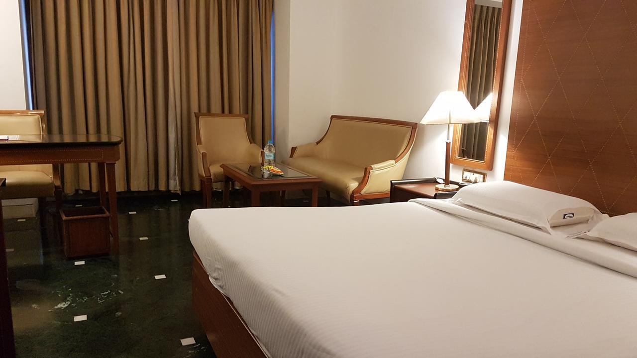 Hotel Kamat Lingapur
