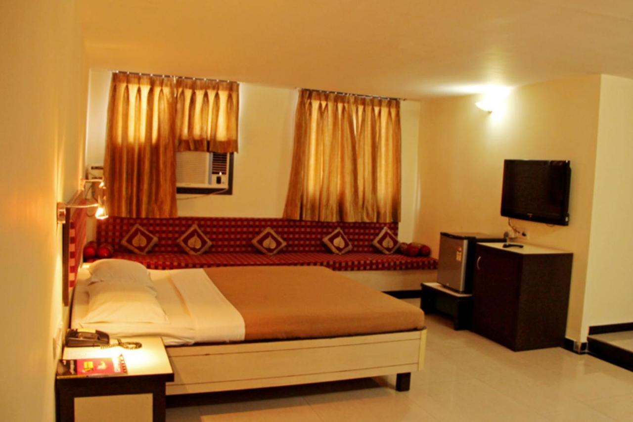 Parklane Hotel