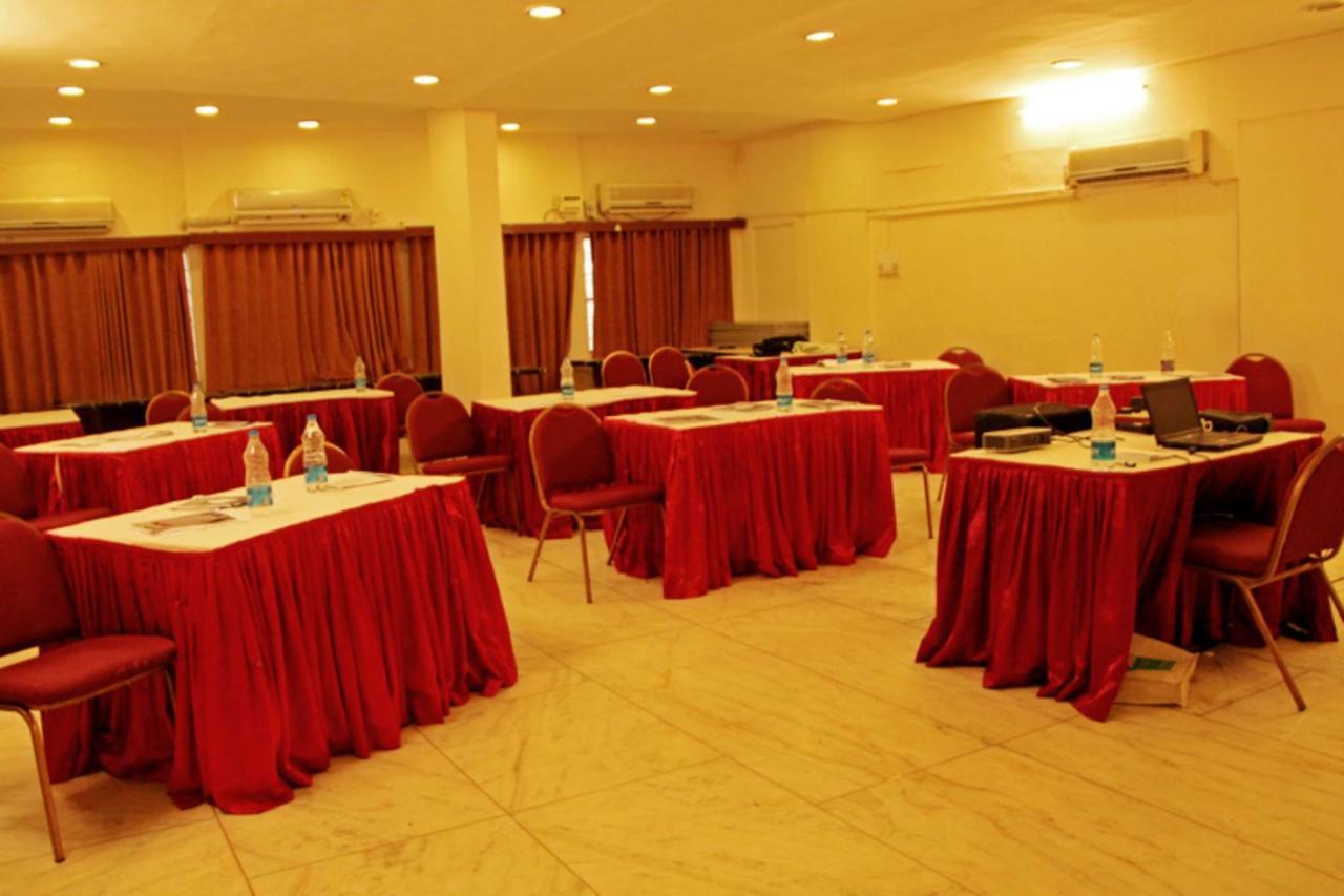 Parklane Hotel