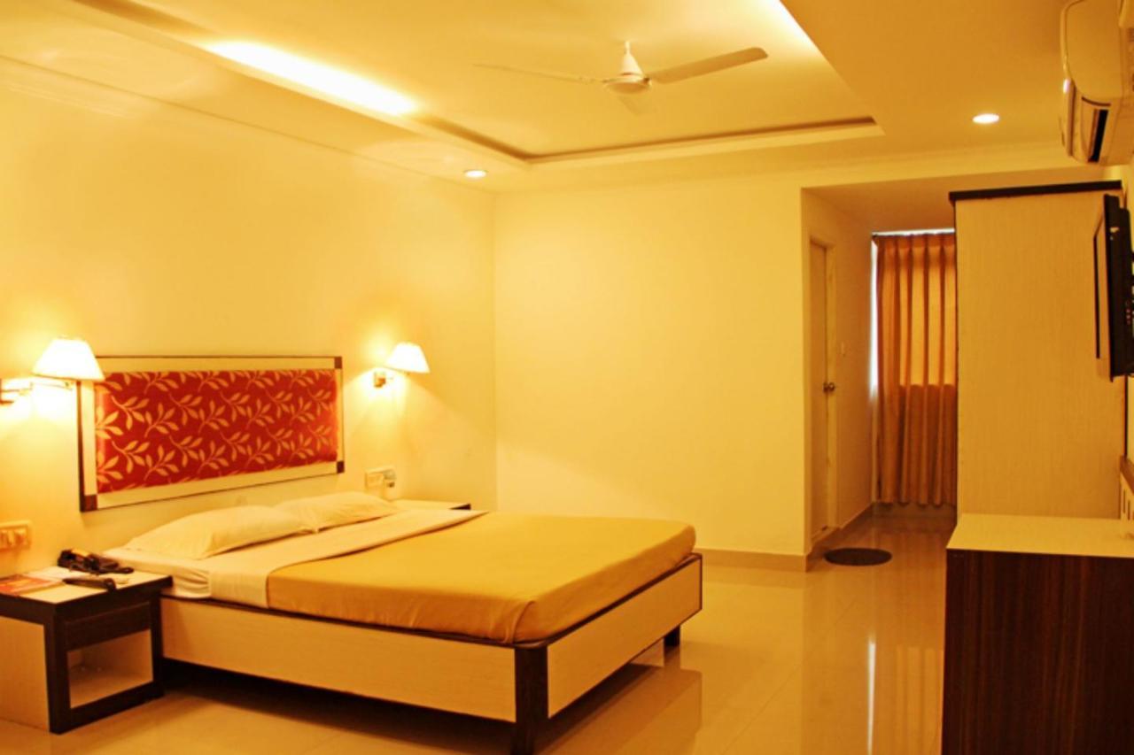 Parklane Hotel